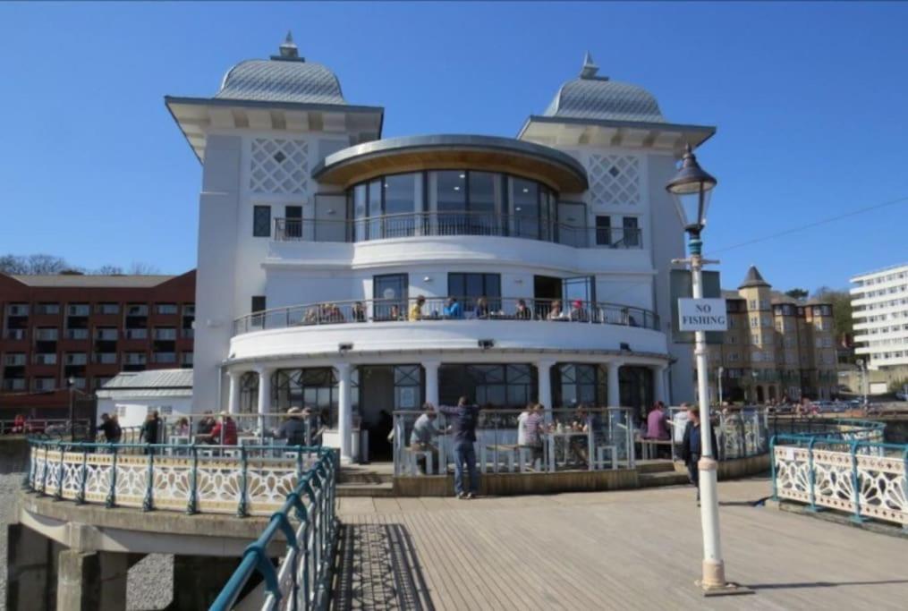 Fotografie z fotogalerie ubytování Large Townhouse Penarth, Cardiff v destinaci Cardiff
