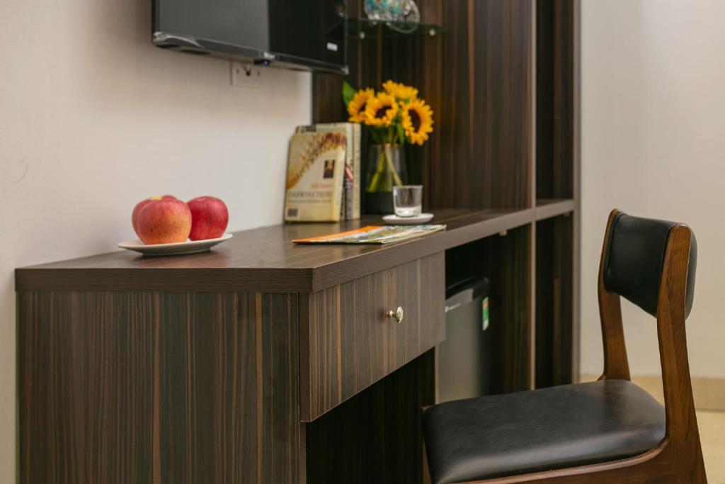 TV a/nebo společenská místnost v ubytování Hanoi Airport Suites Hostel & Travel