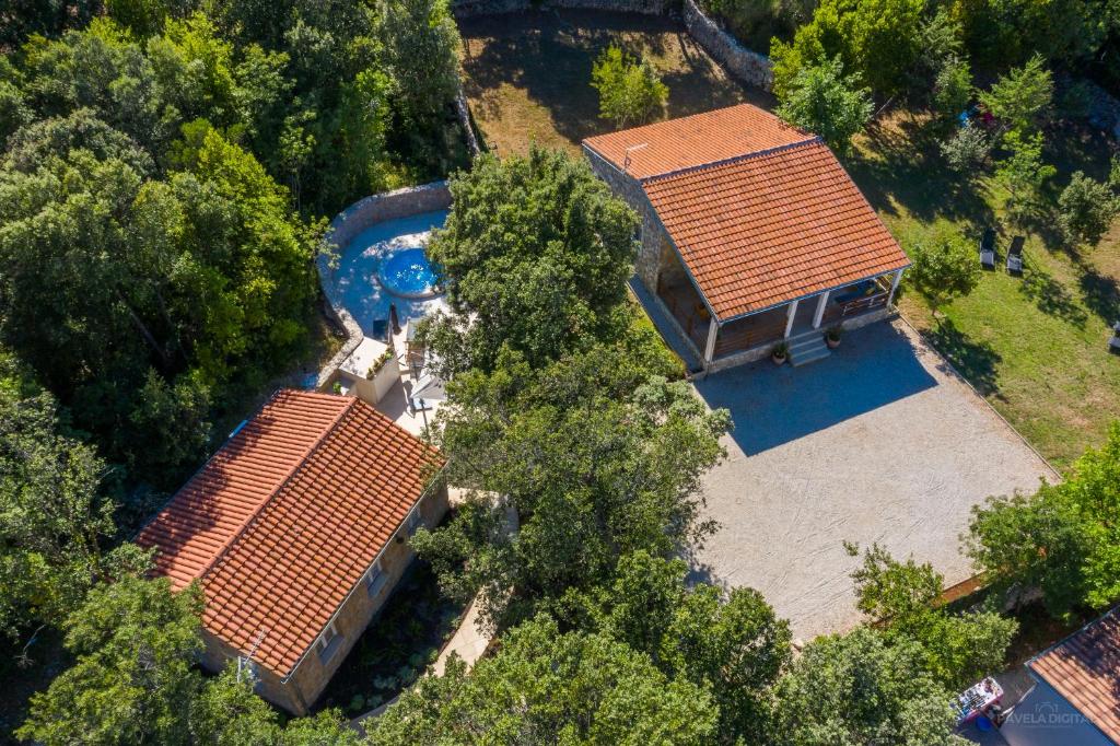 Bazén v ubytování STONE HOUSE MAGALI nebo v jeho okolí
