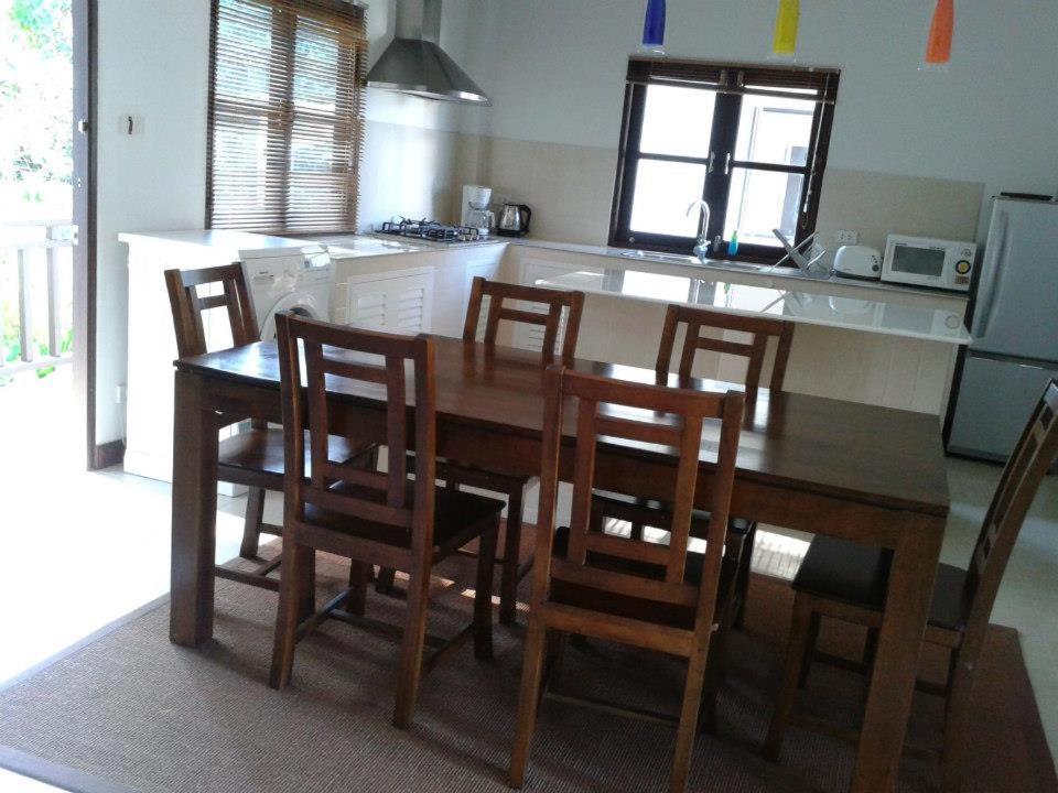 Kuchyň nebo kuchyňský kout v ubytování Sunflower Villas