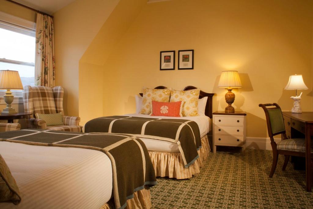 Omni Mount Washington Resort & Spa - Family Parlor Room - 2 Queens & Sofa Bed