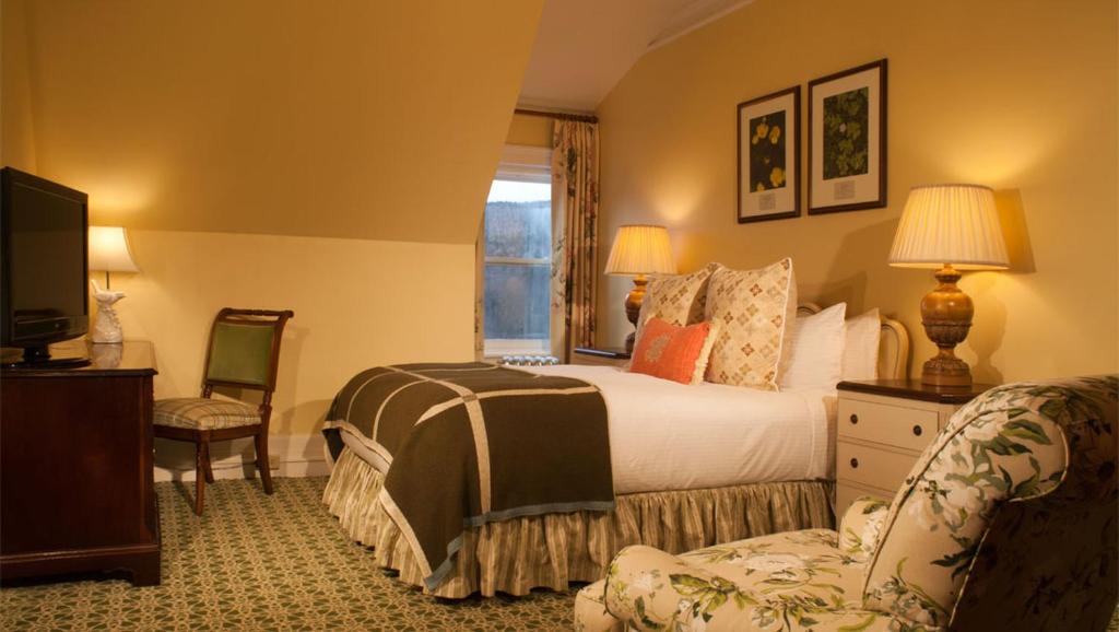 Omni Mount Washington Resort & Spa - Family Room - 1 Queen Bed & Sofa Bed