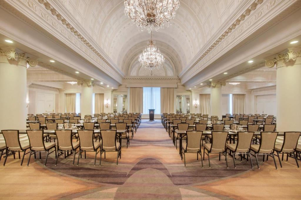 Konferenční prostory v ubytování The Omni King Edward Hotel