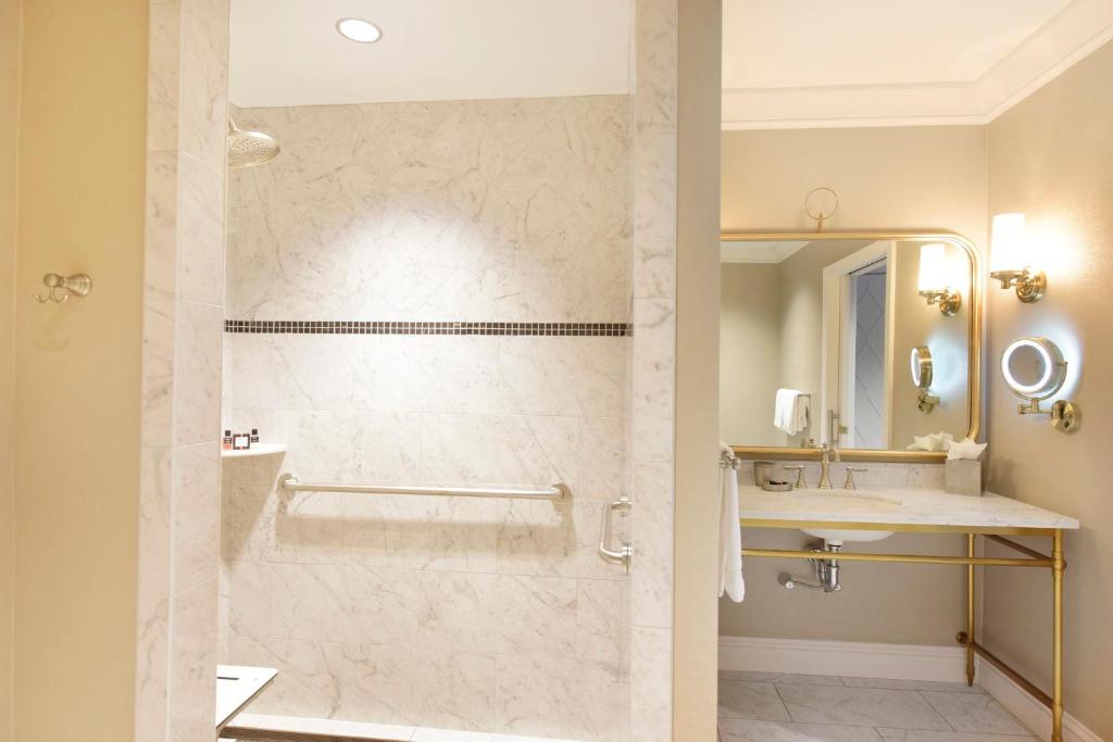 Omni Mount Washington Resort & Spa - Accessible Presidential Wing 1 King Bed With Balcony Or Patio