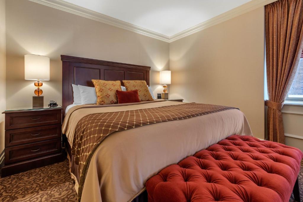 Omni William Penn Hotel photo