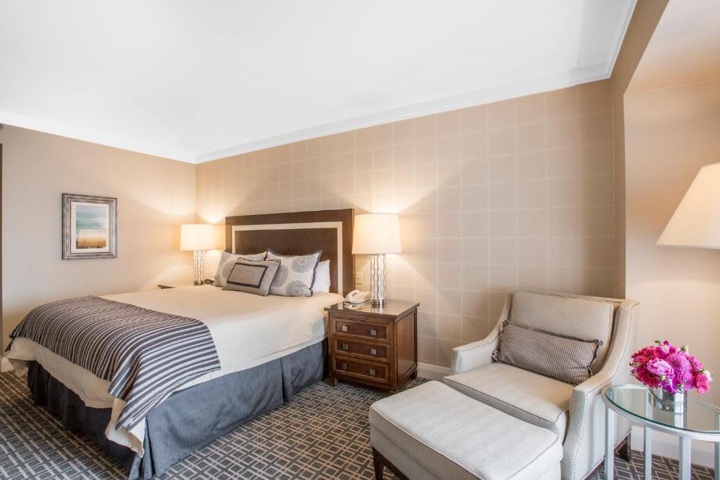 Omni Los Angeles Hotel - Deluxe King Room - Disability Access
