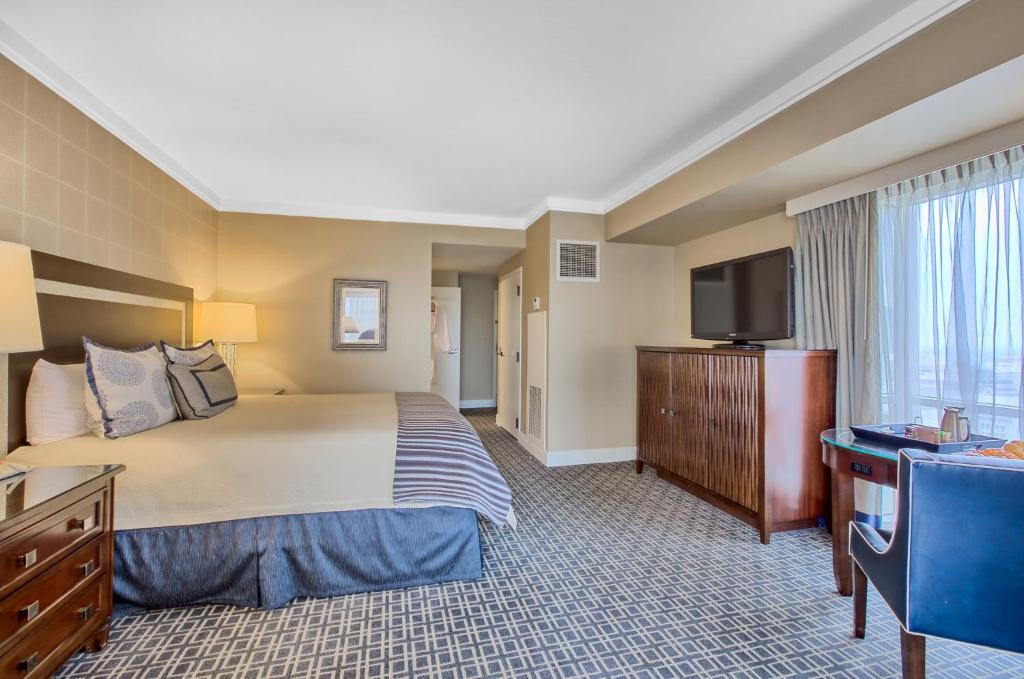 Omni Los Angeles Hotel - Premier King Room