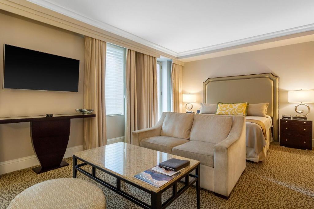Omni Berkshire Place - 