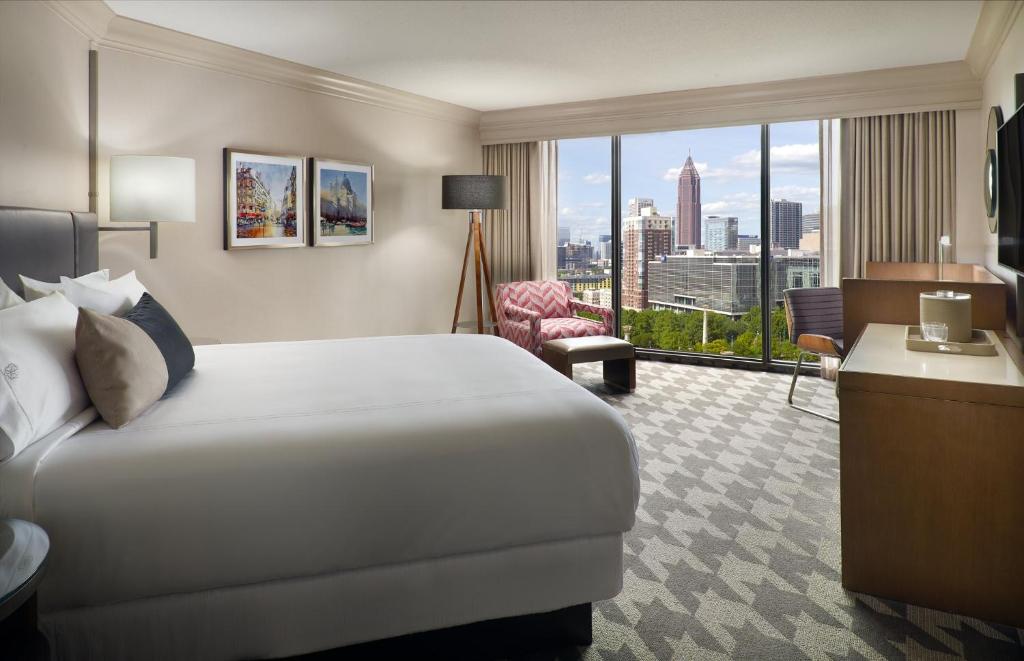 Omni Atlanta Hotel at Centennial Park - Premier Room Park Uitzicht - 1 Kingsize Bed
