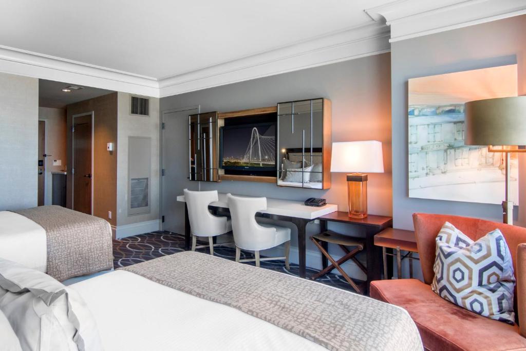 Omni Dallas Hotel - 