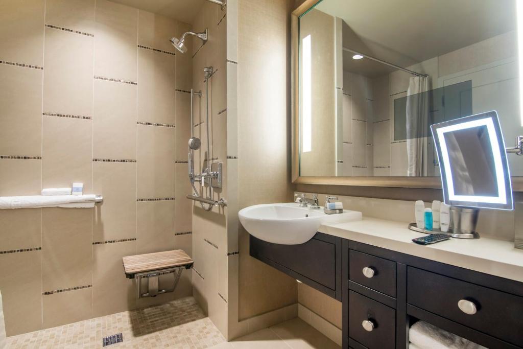 Omni Dallas Hotel - 
