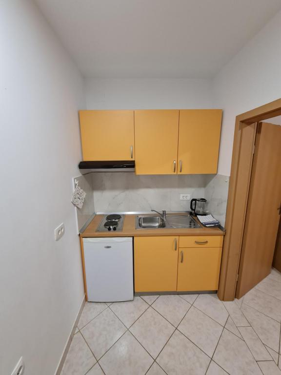Apartmani Smiljanic - Studio With Terrace