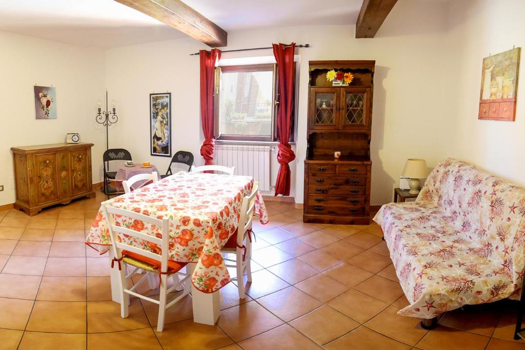 La Rosa Scarlatta