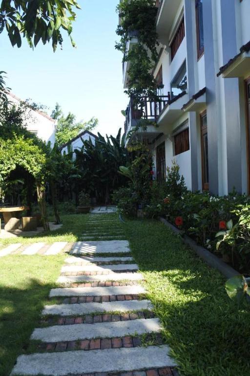 Vườn quanh Hoi an Osaka Riverside Villa & Spa