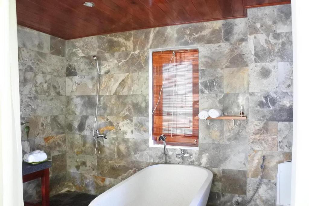 Hoi an Osaka Riverside Villa & Spa - 17