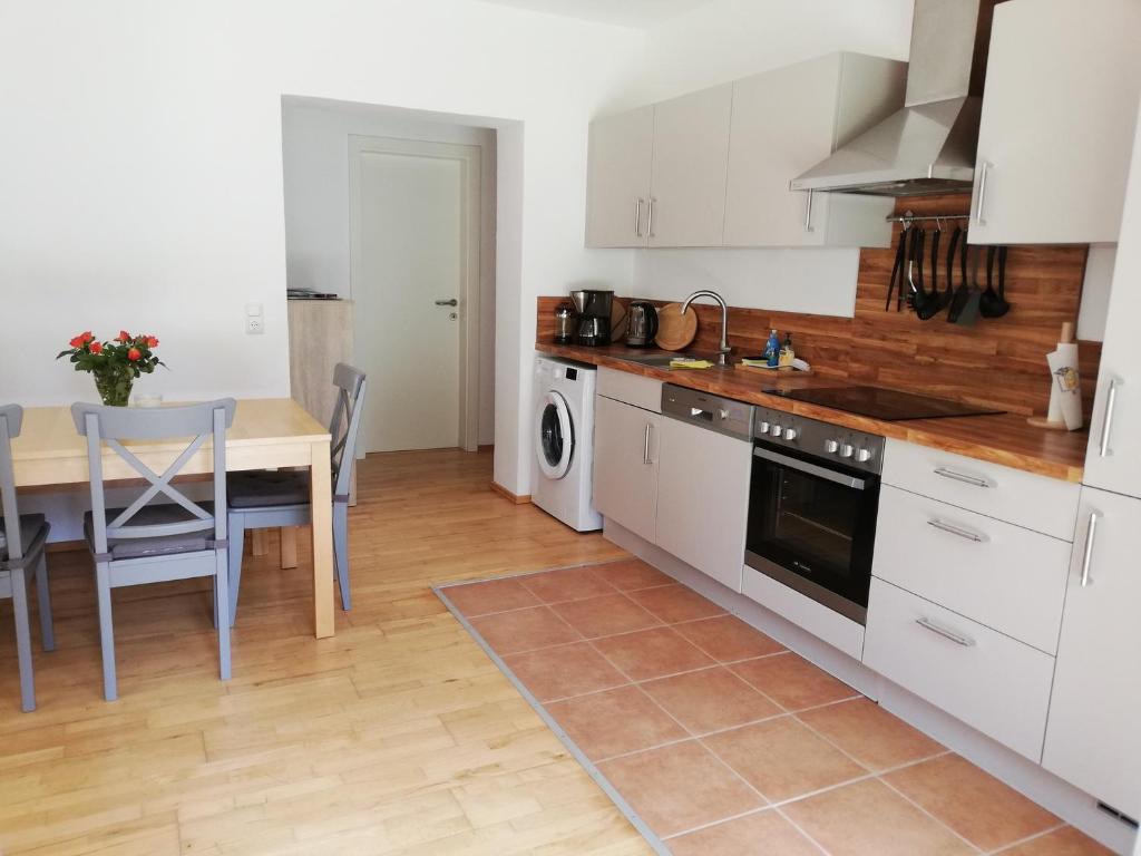 Kuchyňa alebo kuchynka v ubytovaní Ferienwohnung Jonas