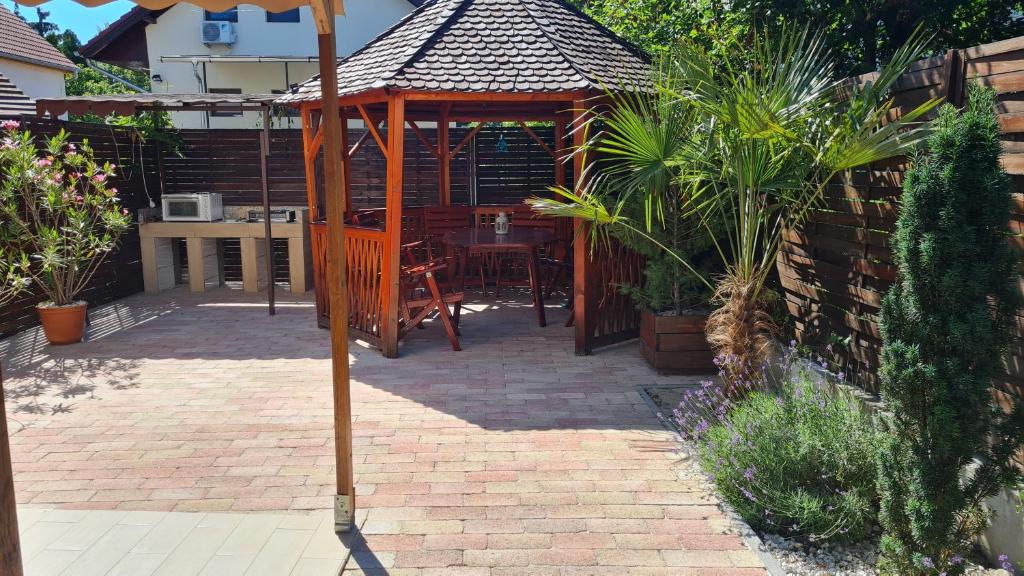 Fotografie z fotogalerie ubytování Villa Tropic v Siofoku