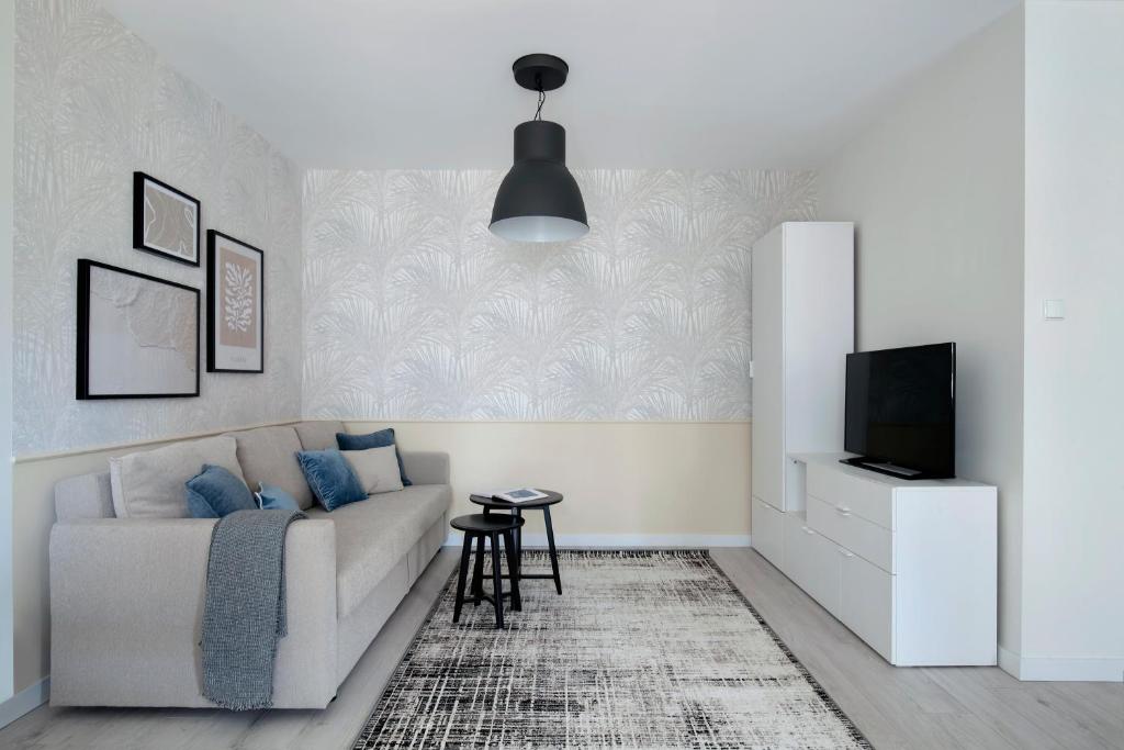 Blue Mandarin Island - One-Bedroom Apartment - 71 Chmielna Street