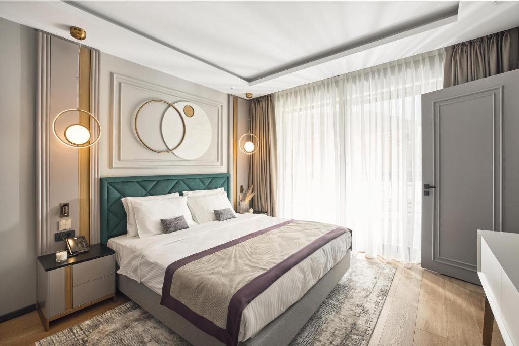 La Fleur Boutique Hotel - 11