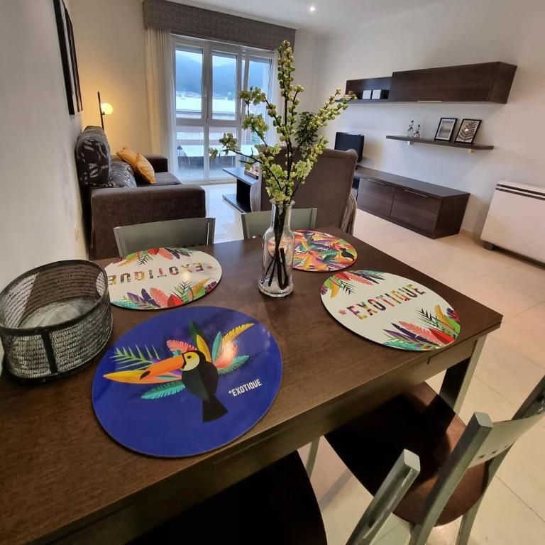 Posedenie v ubytovaní Apartamento ria de Viveiro
