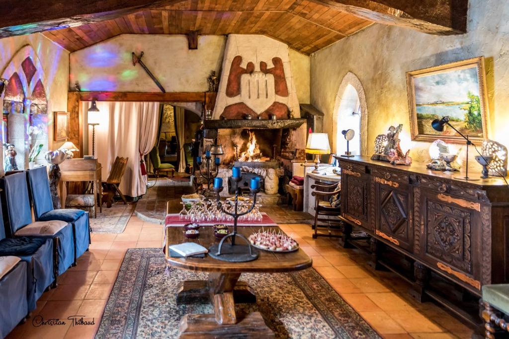 Część wypoczynkowa w obiekcie La Chaumière magique des Elfes et ses énigmes