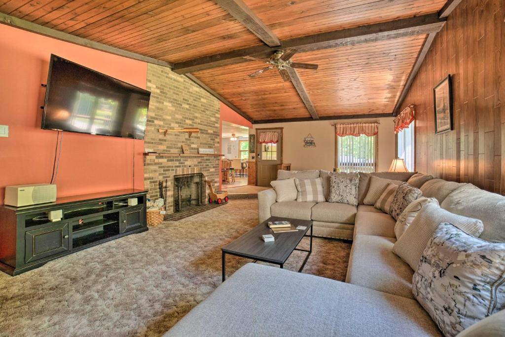 Charming Pymatuning Lake House Near Park and Beach, Andover Aktualisierte Preise für 2024