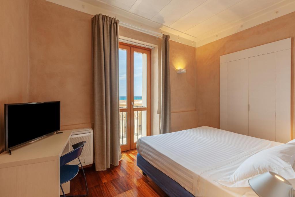 Residence La Gancia - Studio With Sea View (2 Adults)