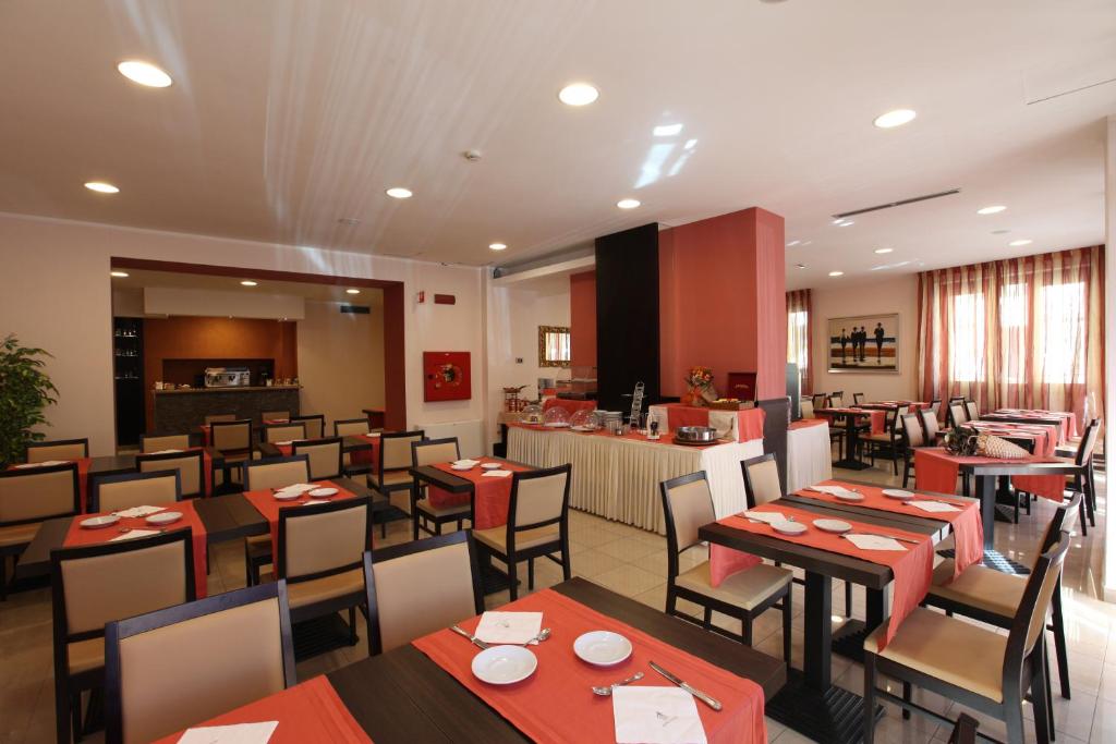 Restaurace v ubytování Hotel Cavour