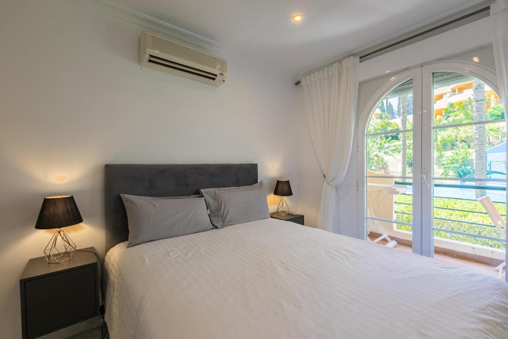 Fotografie z fotogalerie ubytování Beautiful 2 Bedroom Apartment near Puerto banus v destinaci Marbella