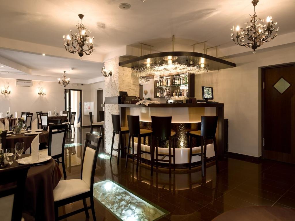 Restaurace v ubytování Hotel Constancja