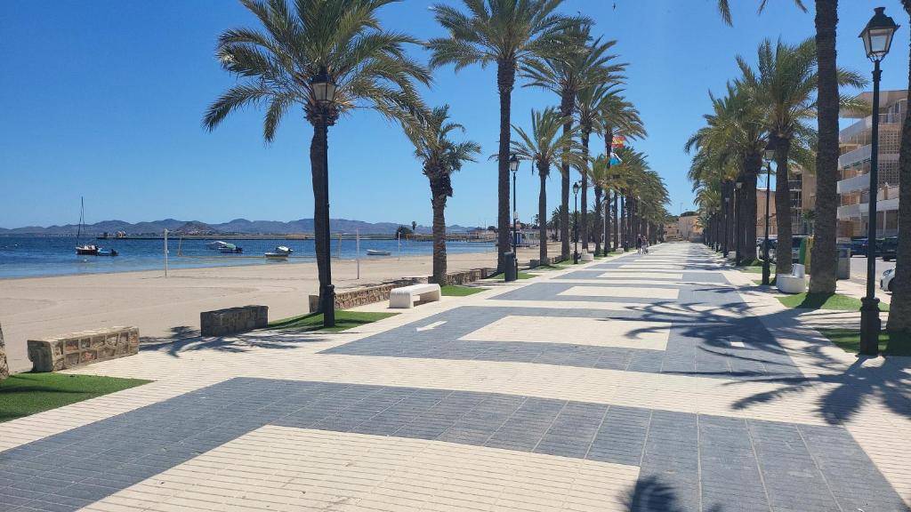 2 kamer appartement in Los Alcazares aan zee - отзывы и видео