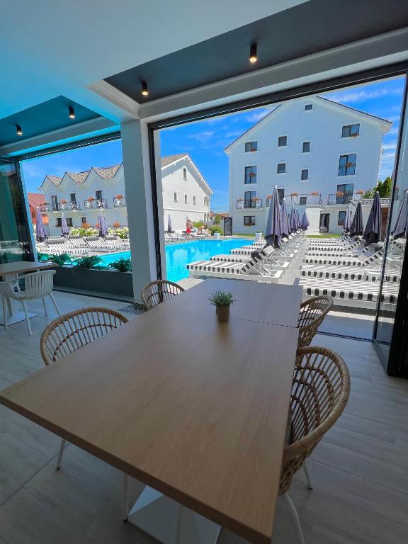 Bazén v ubytování Krystal Boutique Mansion nebo v jeho okolí