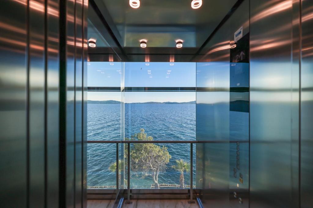 Zdjęcie z galerii obiektu LL luxury penthouse on sea w Bibinje