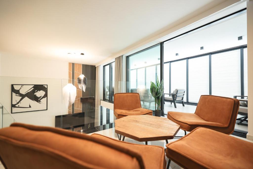 Część wypoczynkowa w obiekcie LL luxury penthouse on sea