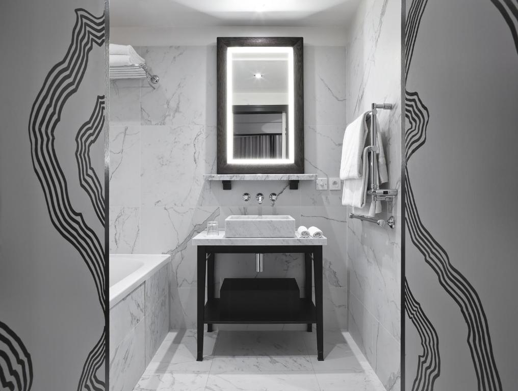 The Chess Hotel - Resim 17