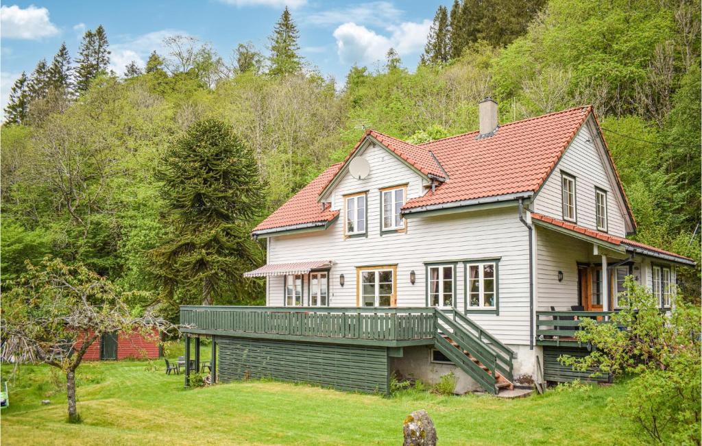 Φωτογραφία από το άλμπουμ του 4 Bedroom Lovely Home In Lonevåg σε Lonevåg