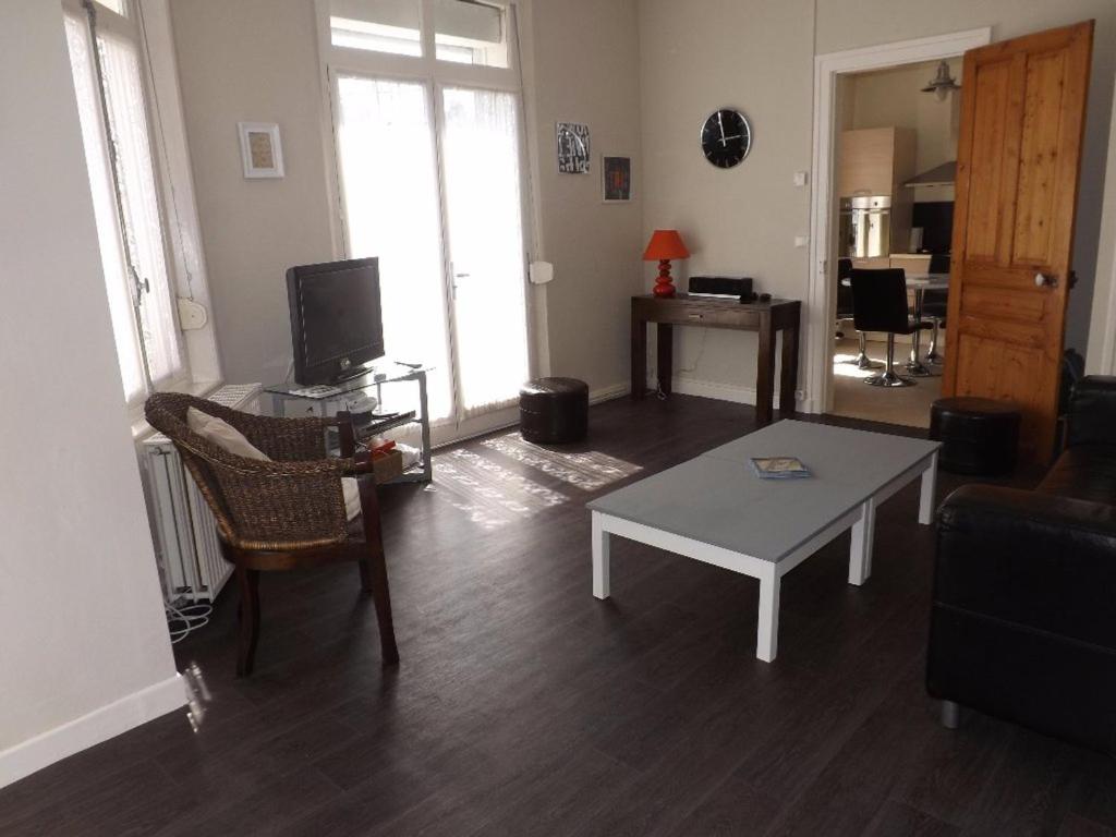 Zdjęcie z galerii obiektu Bel T3 52m² à Berck-Plage - 2 Chambres, Balcon, Proche Plage et Commerces - FR-1-646-29 w mieście Berck-sur-Mer