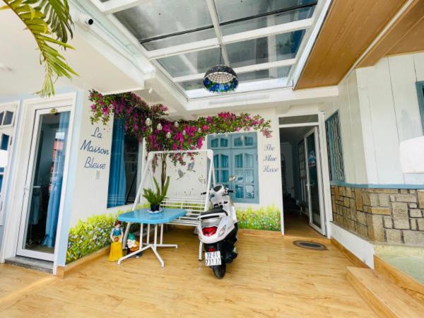 Bố cục The Blue House
