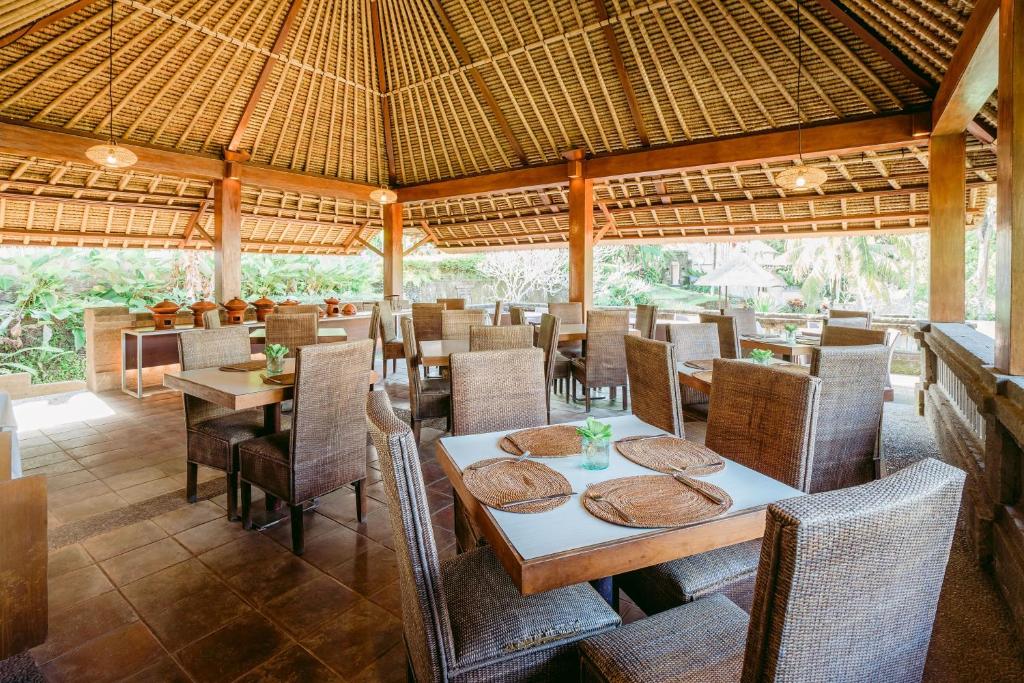 Restaurace v ubytování Pertiwi Resort & Spa