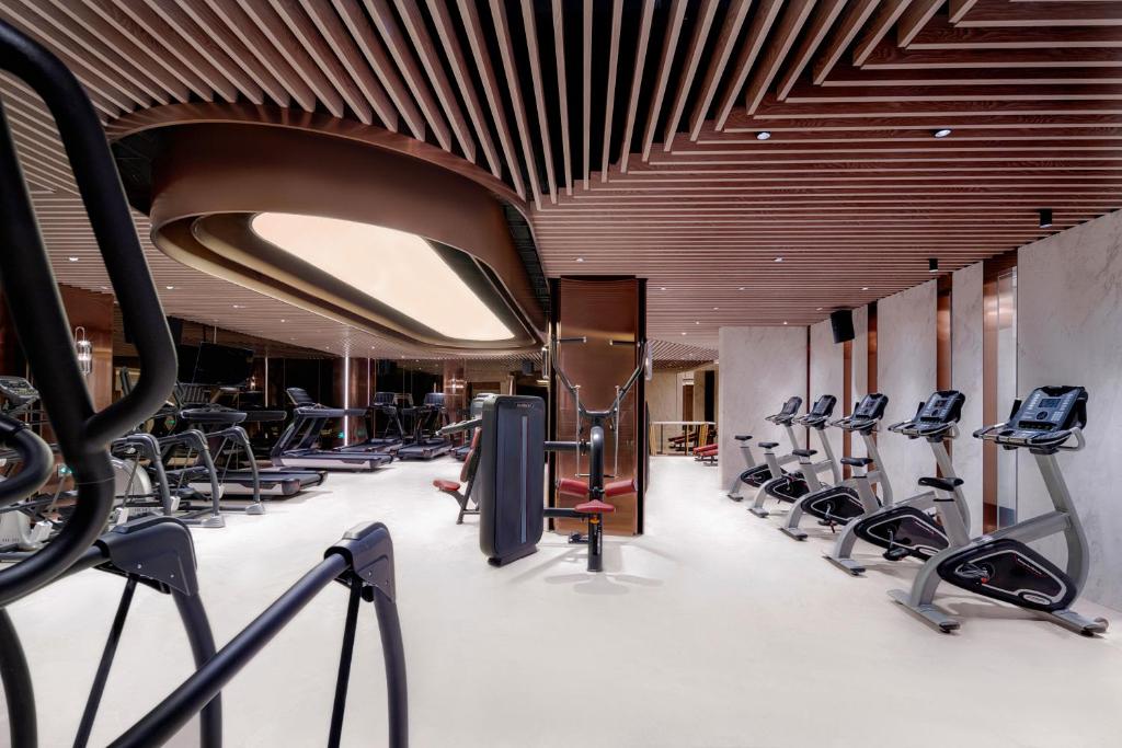 Fitness centrum a/nebo fitness zařízení v ubytování Harbour Plaza Metropolitan Shanghai