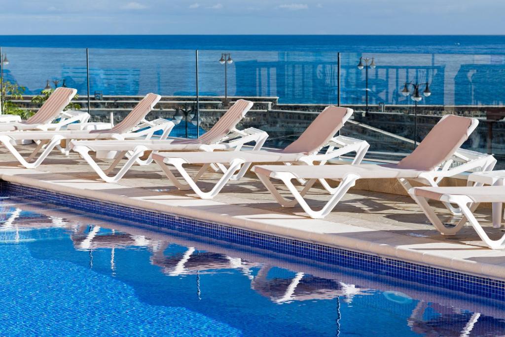 Bazén v ubytování Hotel Monopol nebo v jeho okolí