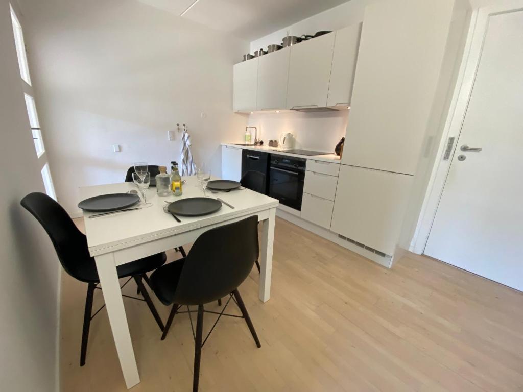 Central Copenhagen Apt with Balcony, Free Parking & Elevator