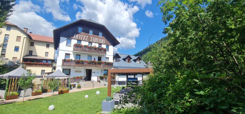 Budova, v ktorej sa hotel nachádza