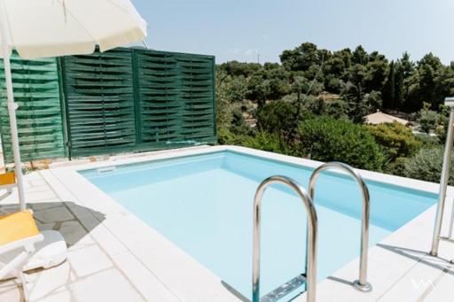 The swimming pool at or close to Lns Vip Villas