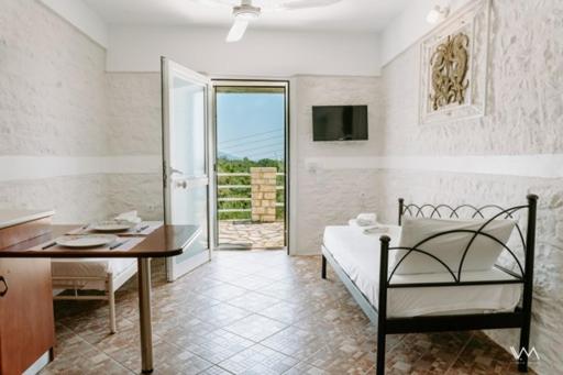 A bed or beds in a room at Lns Vip Villas