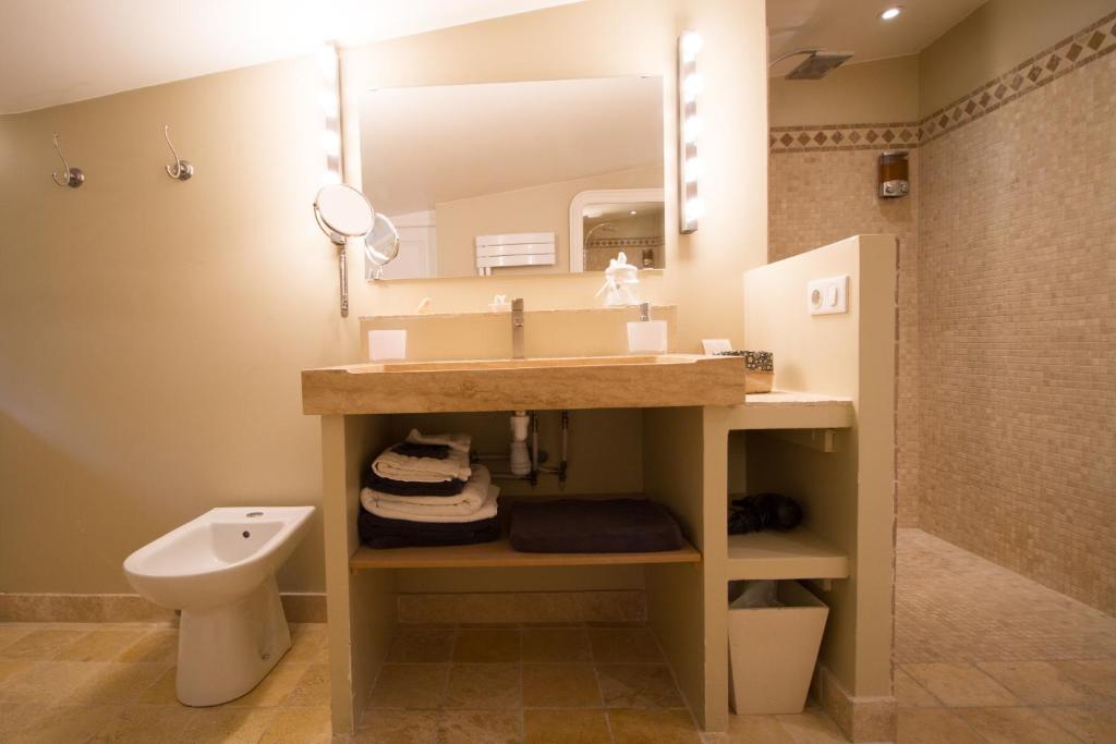 Villa Suzanne - Lambesc centre - Apartamento De Un Dormitorio