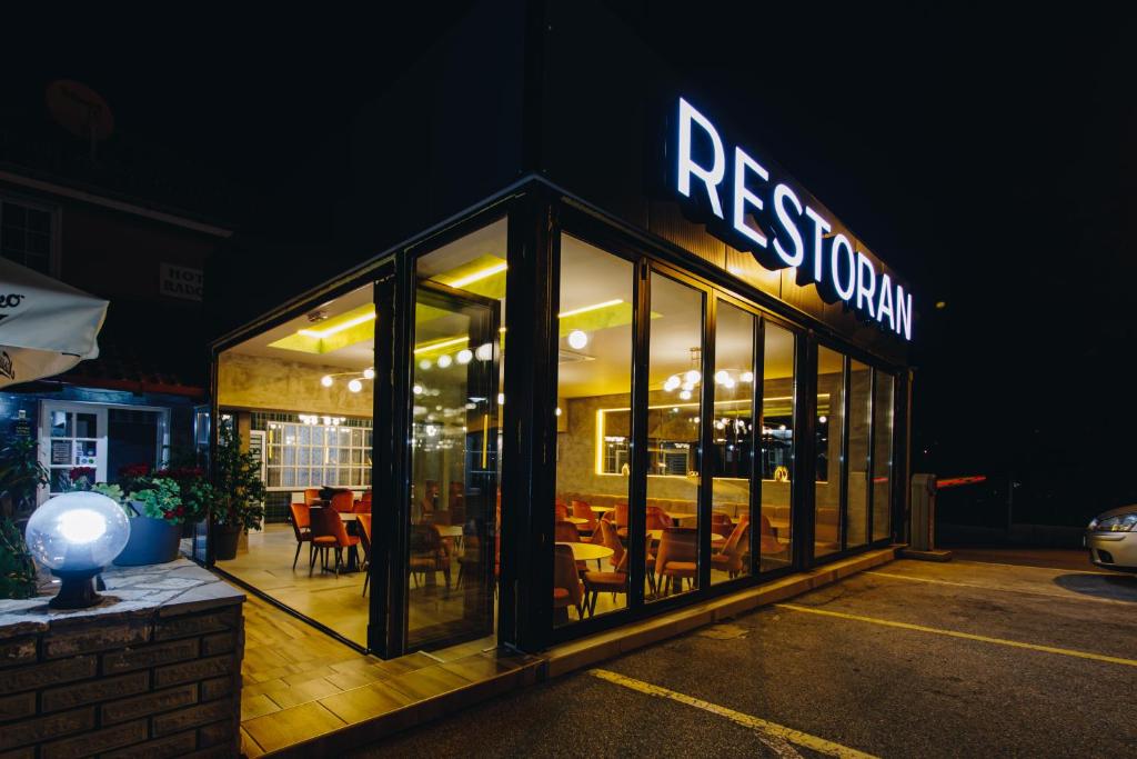 Fotografie z fotogalerie ubytování Garni Hotel Radović v destinaci Kragujevac