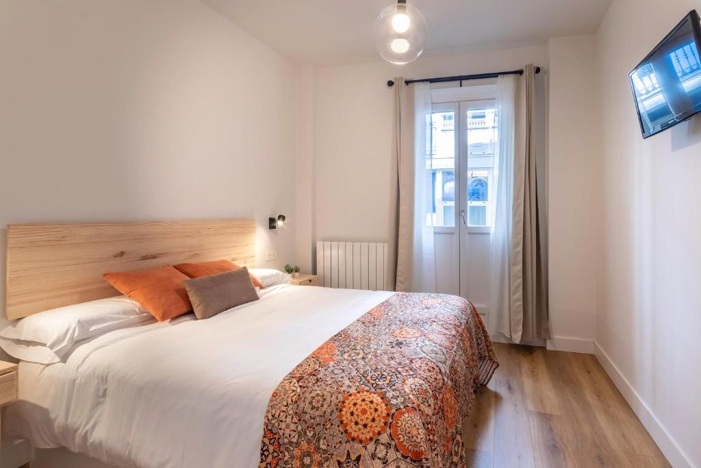 Casco Viejo: El Corazón de las Siete Calles - Three-Bedroom Apartment