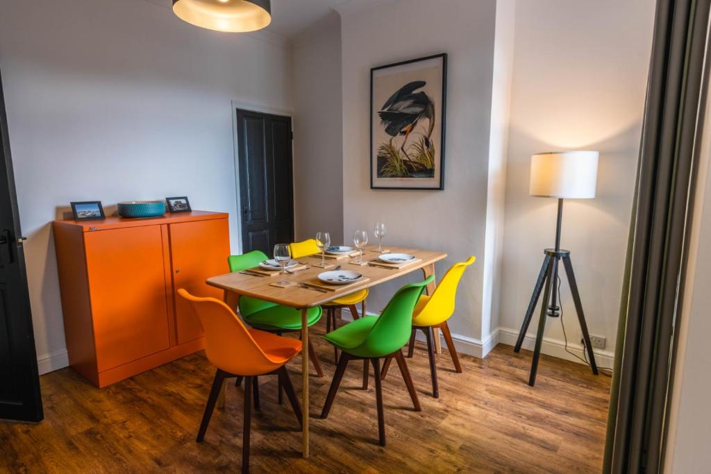 Newly refurbished Modern Stylish 2 Bedroom Cottage, Lowestoft (updated