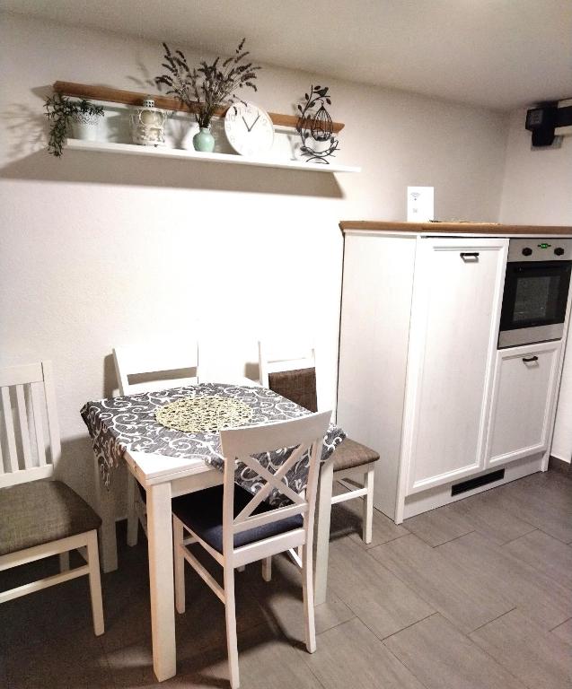 Kuchyňa alebo kuchynka v ubytovaní BonBon condominium